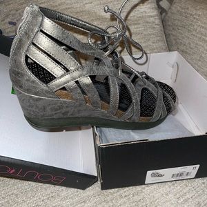 New in box BOUTIQUE by Corkys wedge sandals